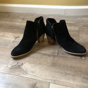 Black Dolce Vita booties